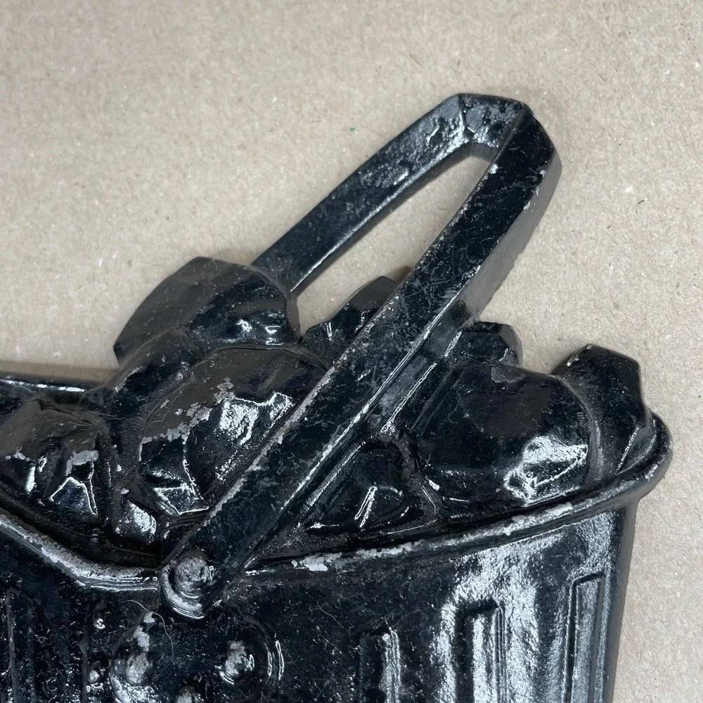 Sexton USA 502 Coal Bucket Black Cast‎ Aluminum Wall Plaque